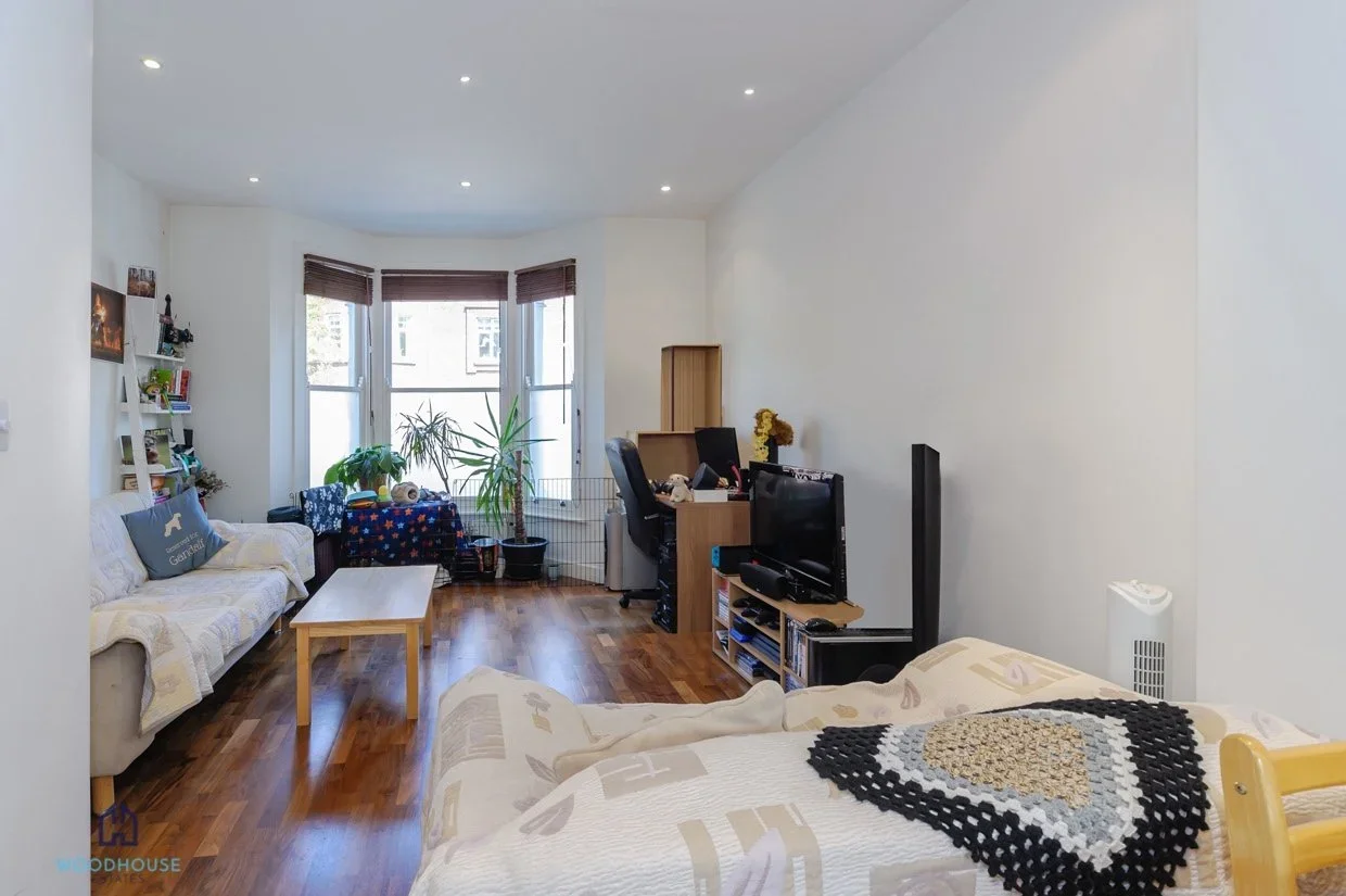 Flat Aldred Road in London