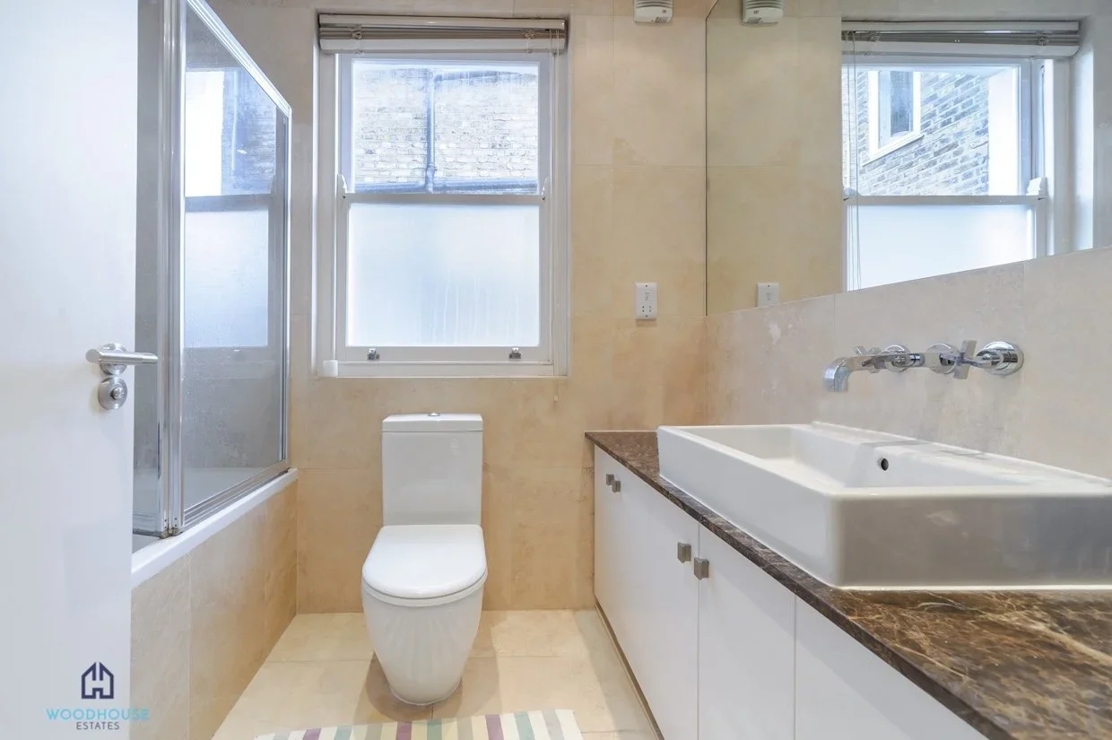 Flat Aldred Road in London