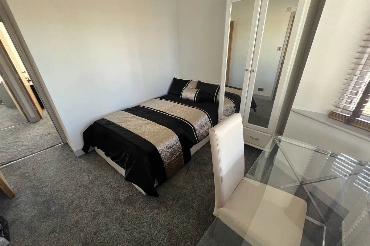 Room Kingsley Road in Northampton