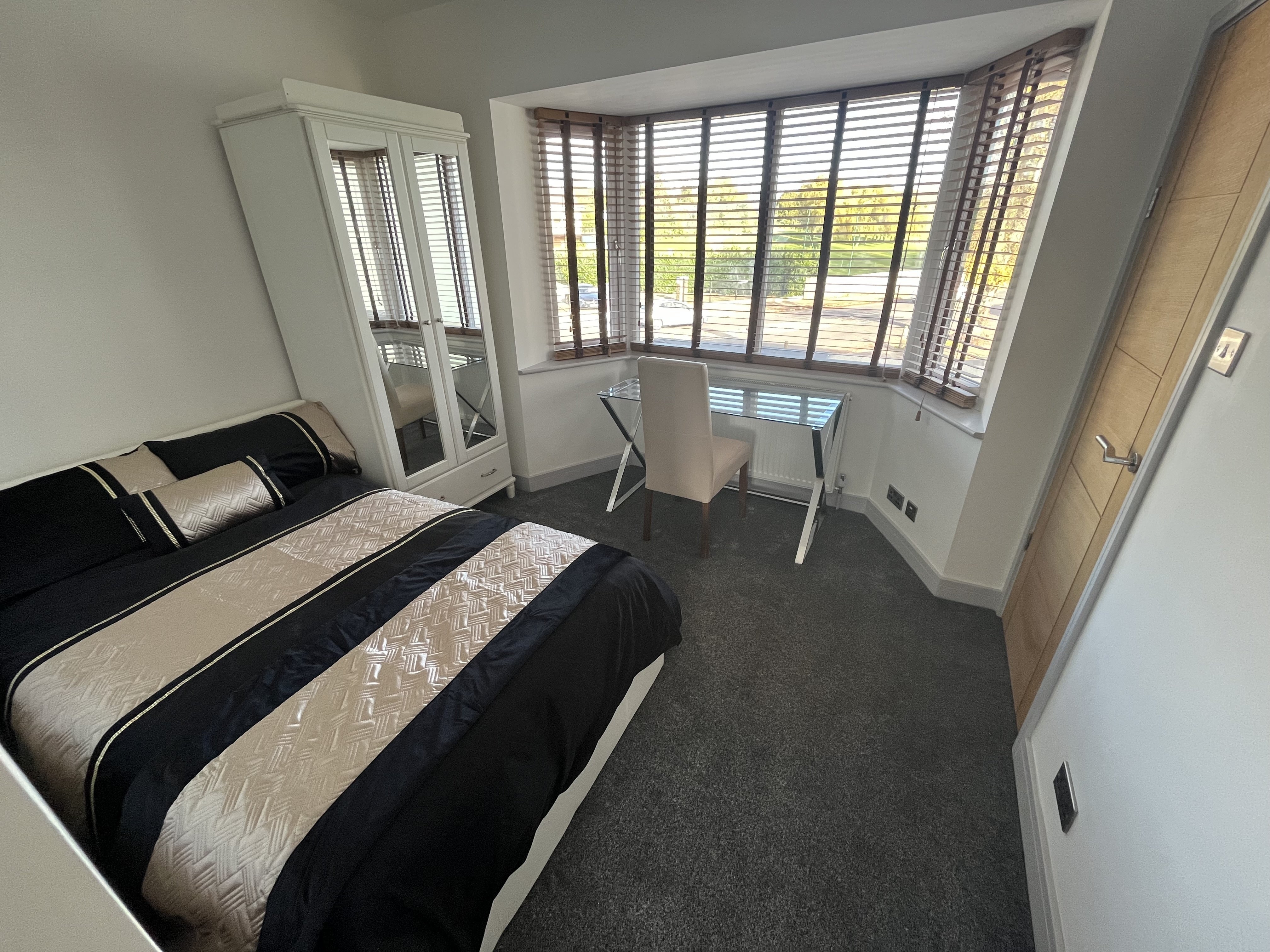 Room Kingsley Road in Northampton