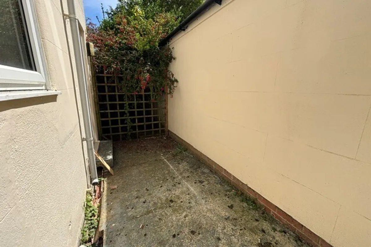 Flat Alexandra Road in St Leonards