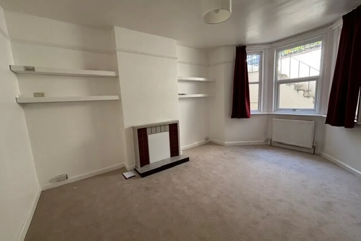 Flat Alexandra Road in St Leonards