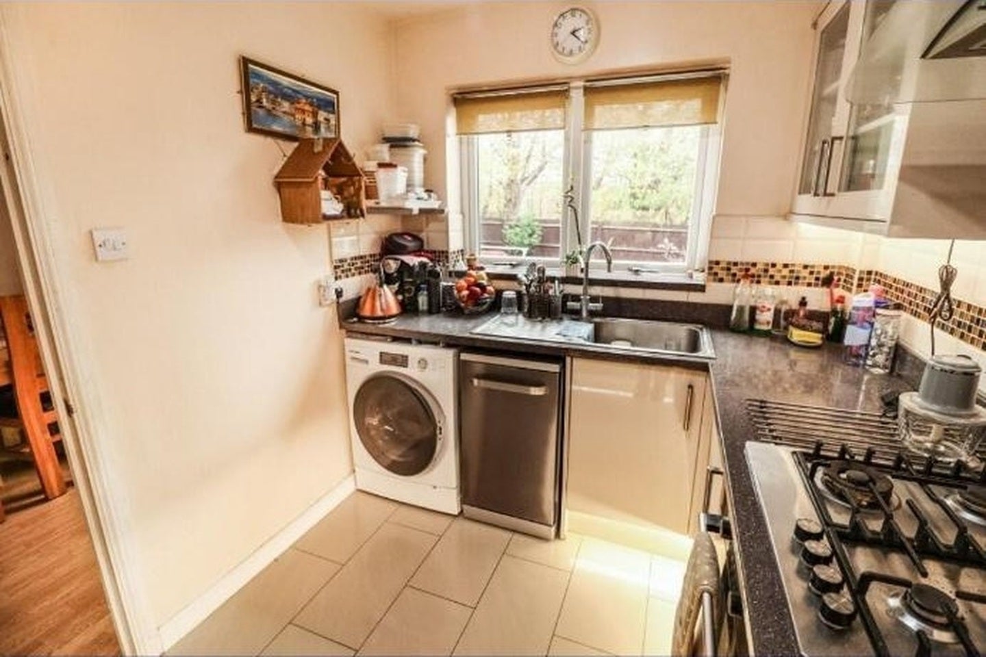 House Frances Avenue in South Ockendon