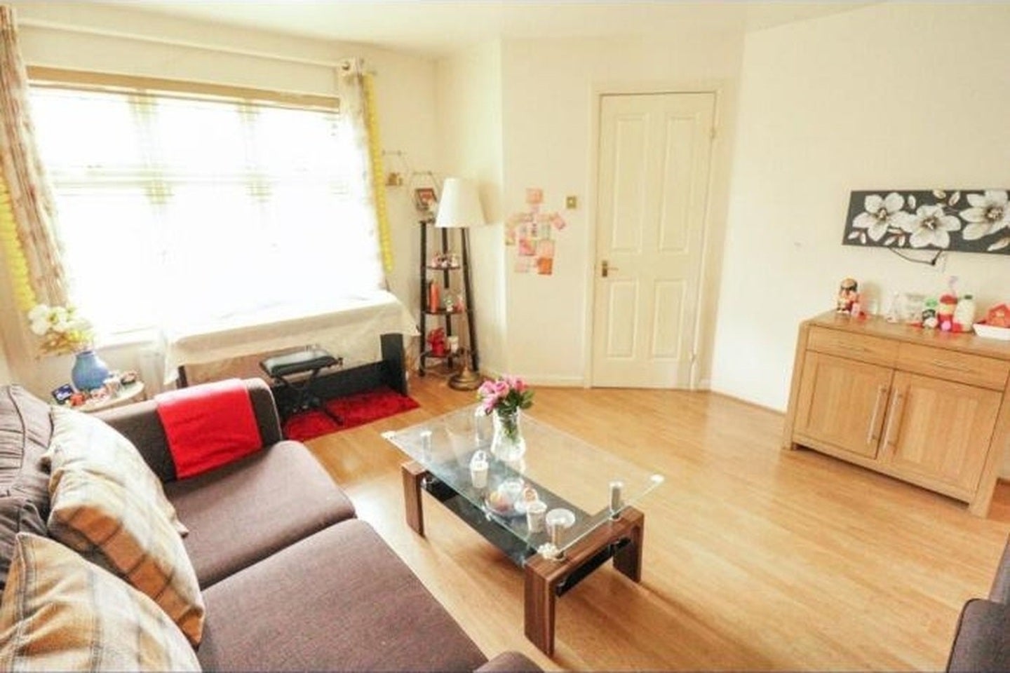 House Frances Avenue in South Ockendon