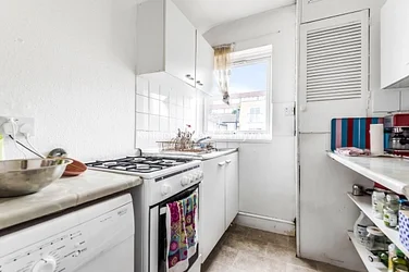 Flat Gilbey Road in Greater London