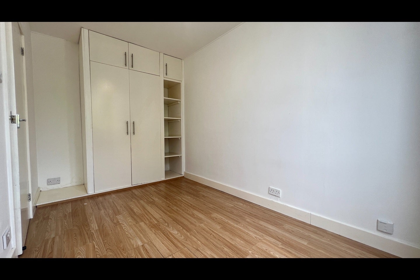 Flat Dunstable Road in Lewsey Farm