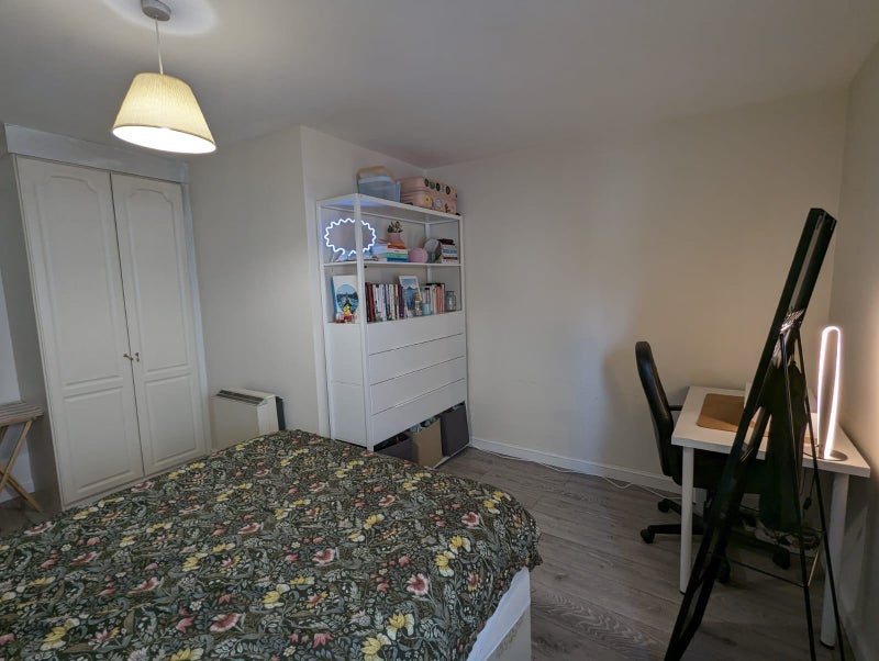 Room Boat Lifter Way in Greater London