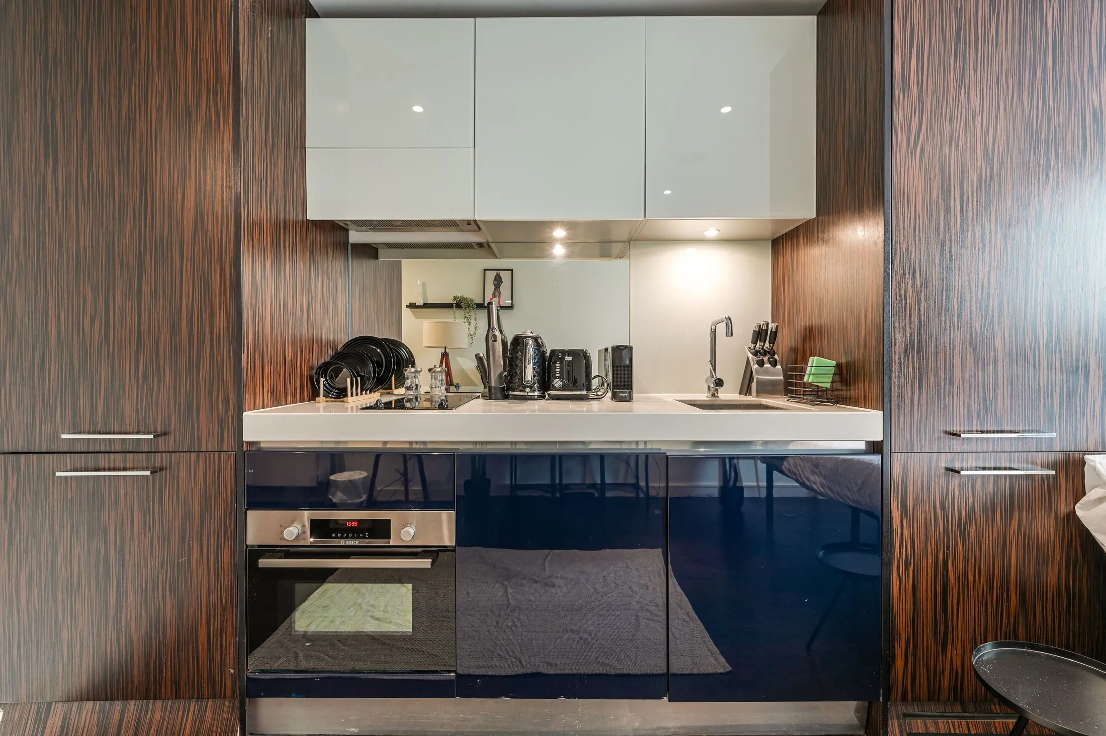 Flat Gatliff Road in City of Westminster