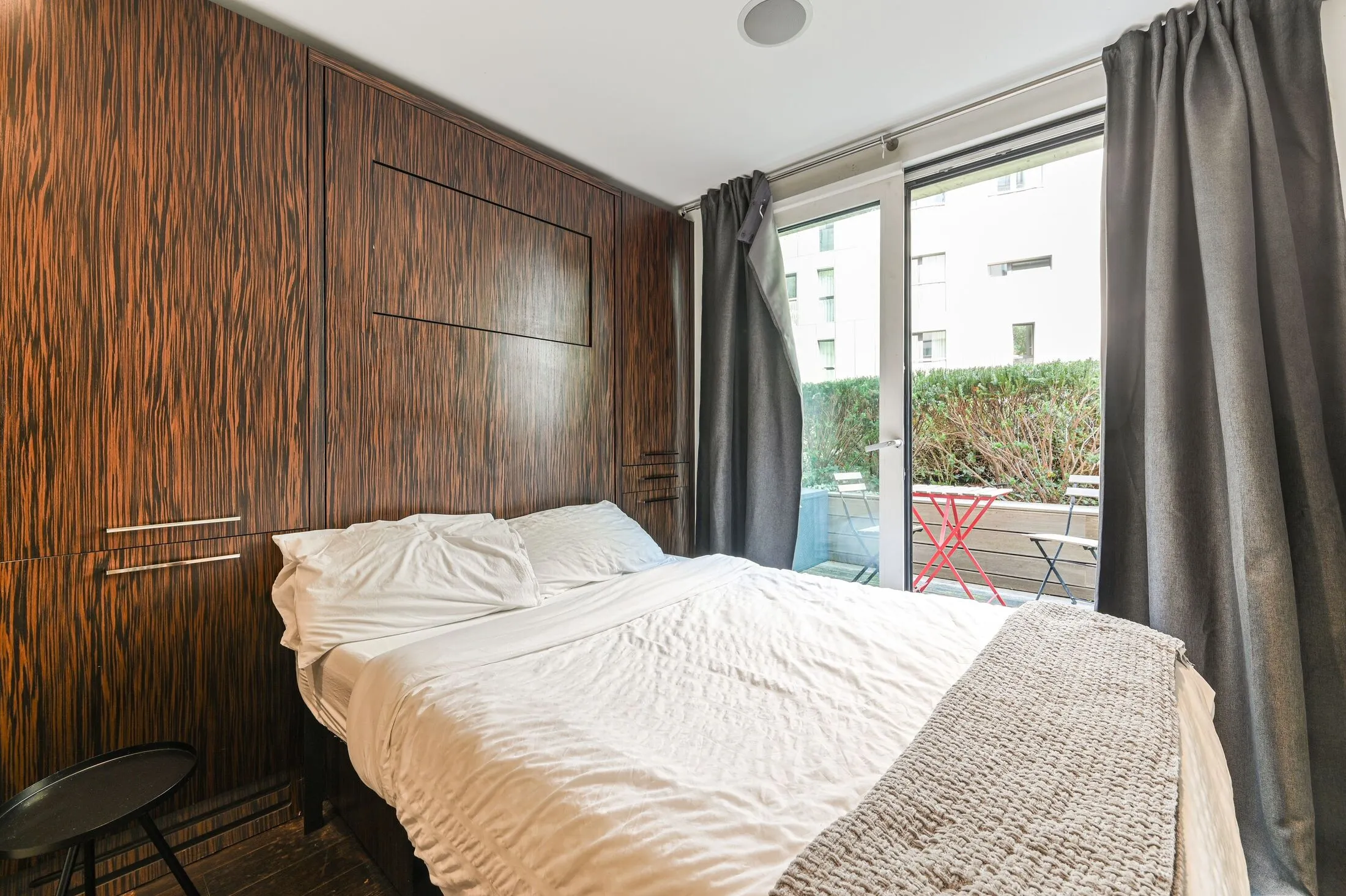 Flat Gatliff Road in City of Westminster