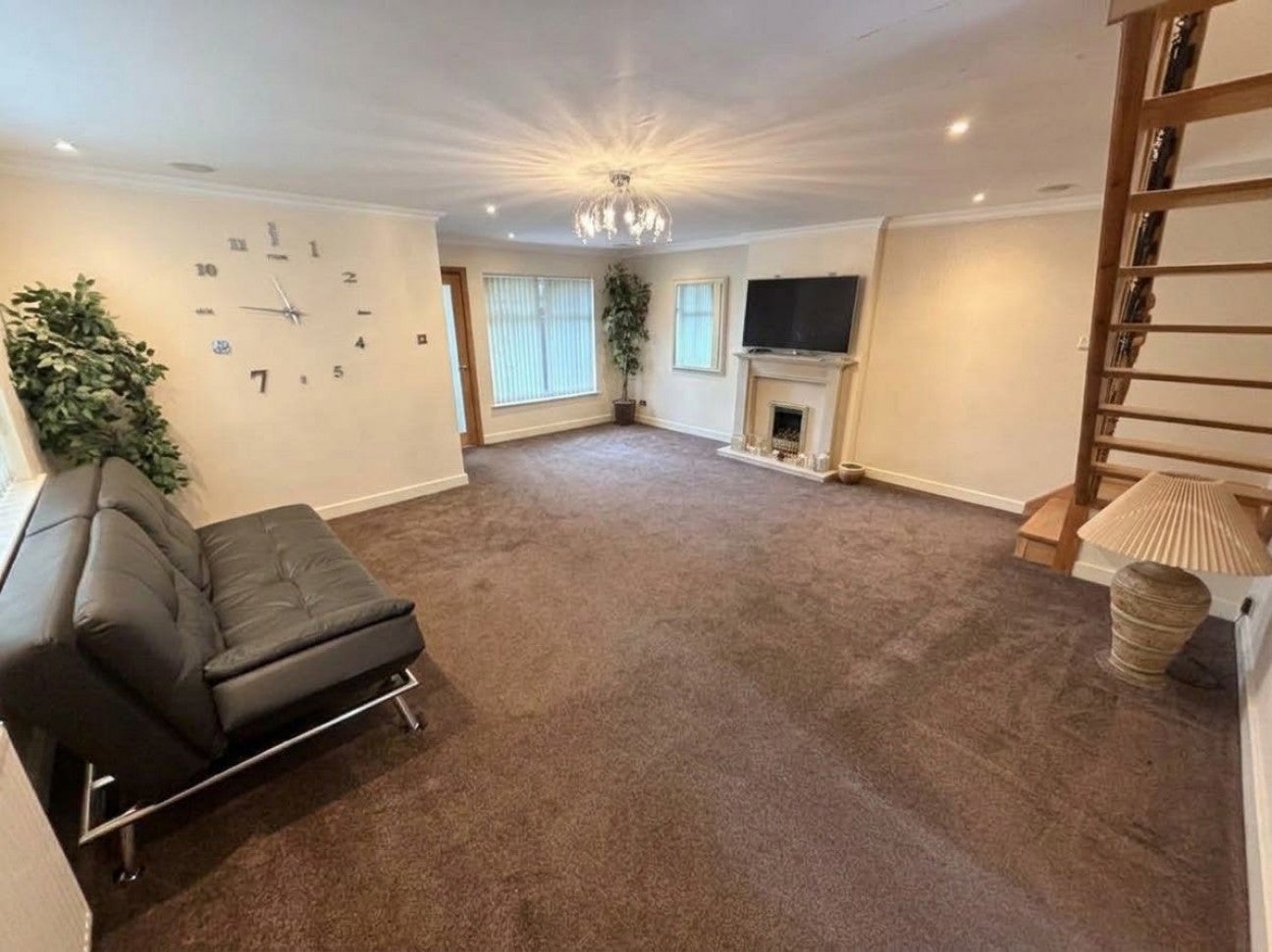 House Broadheath Close in Westhoughton