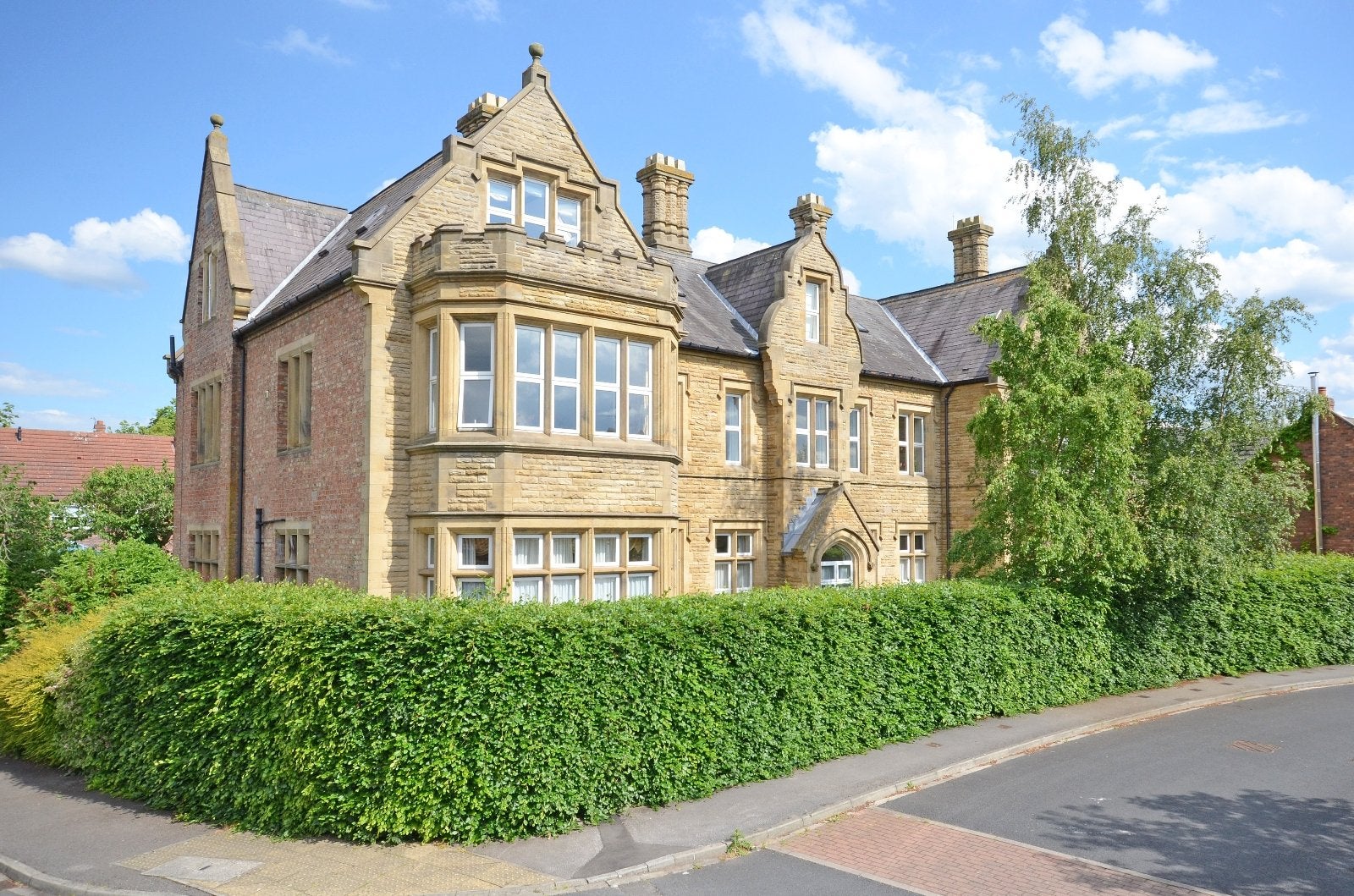 Flat Fylingdale Avenue in York
