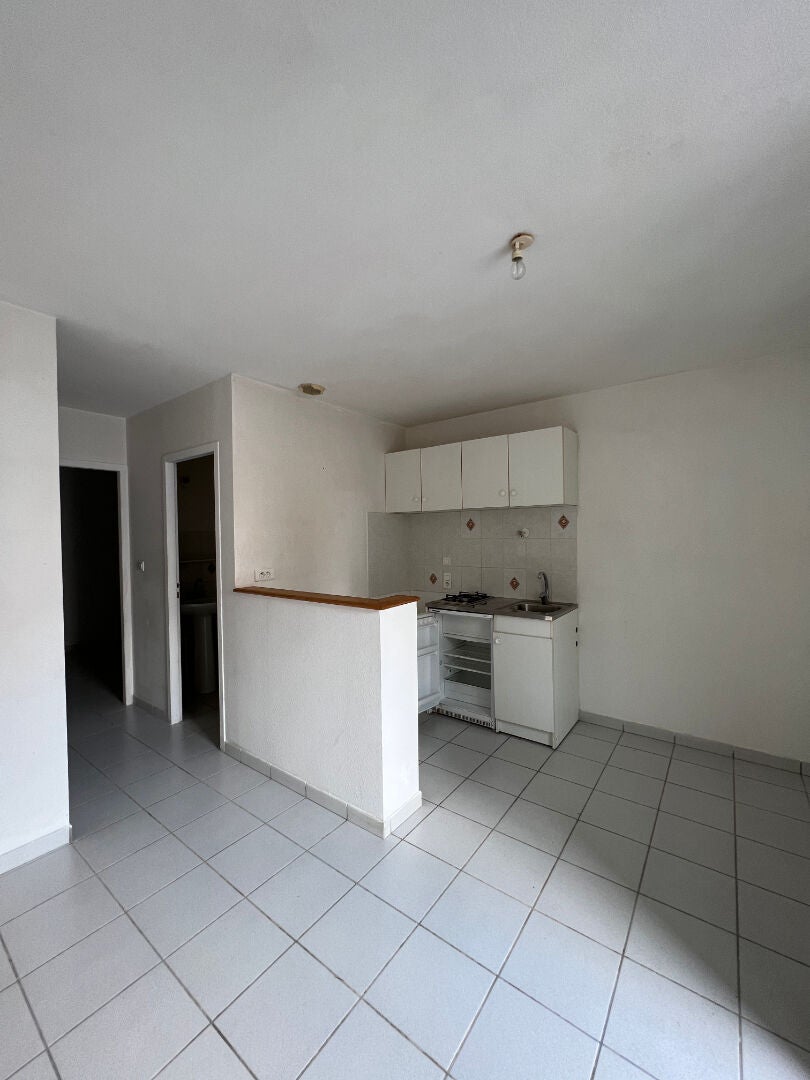 Flat Rue Roger Salengro in Roanne