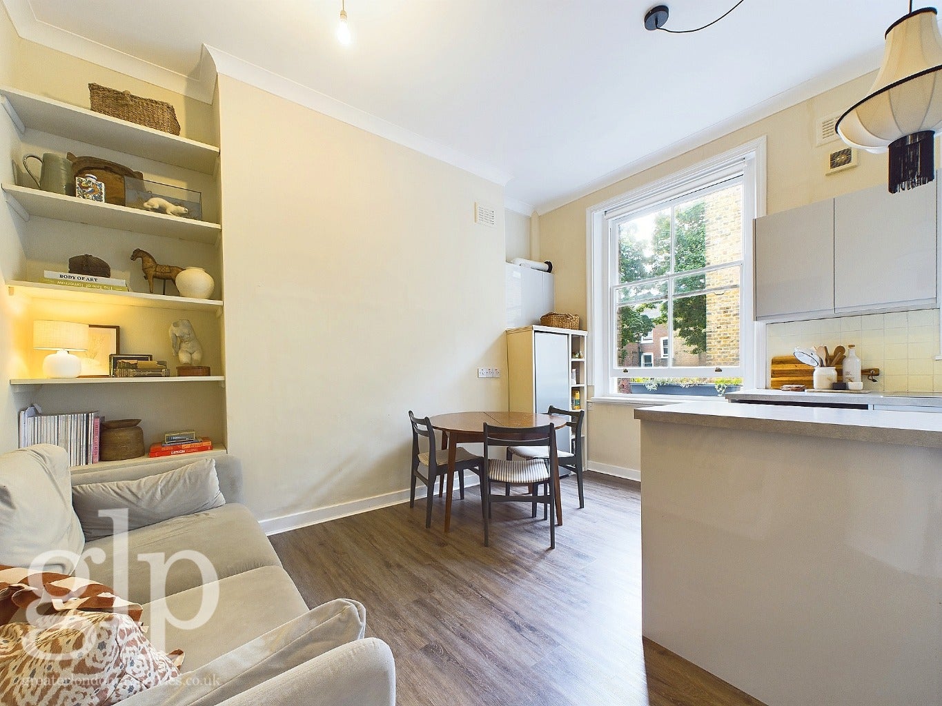 Flat Lamb's Conduit Street in Greater London