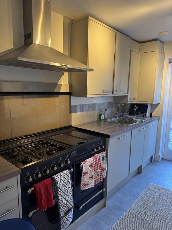 Room Cranbury Road in Greater London