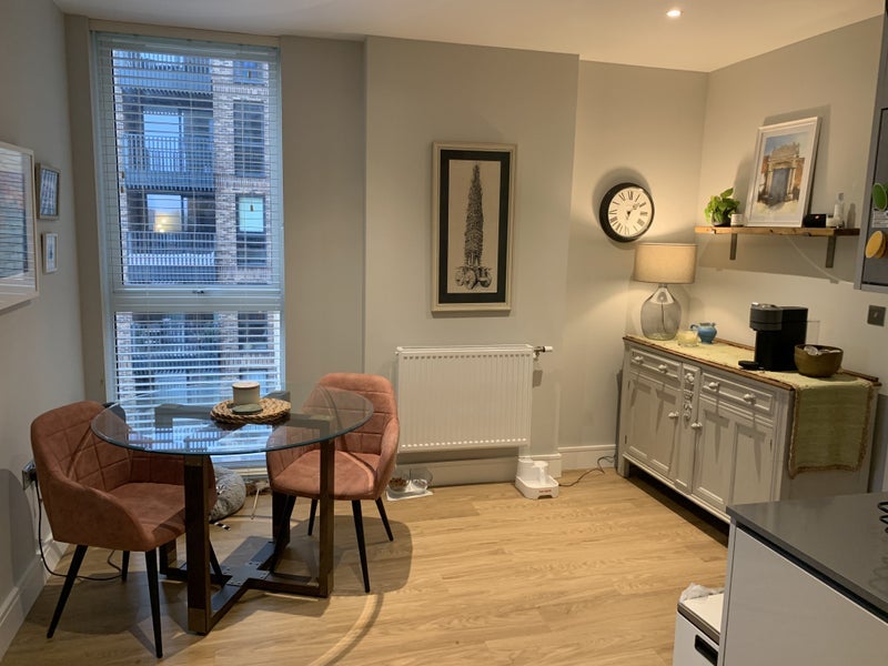 Room Plough Lane in Greater London