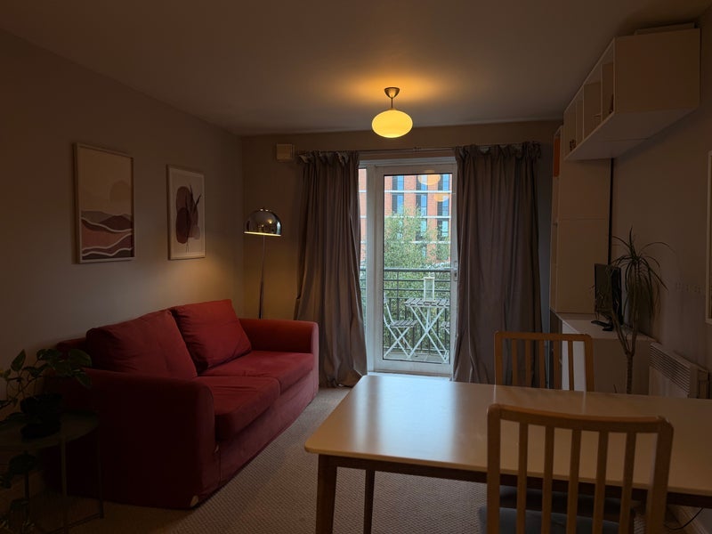 Room Windmill Lane in Greater London