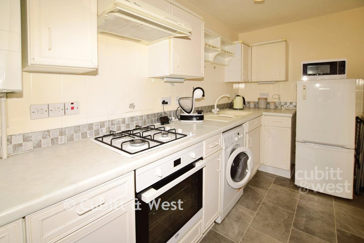 Flat Campbell Road in Greater London
