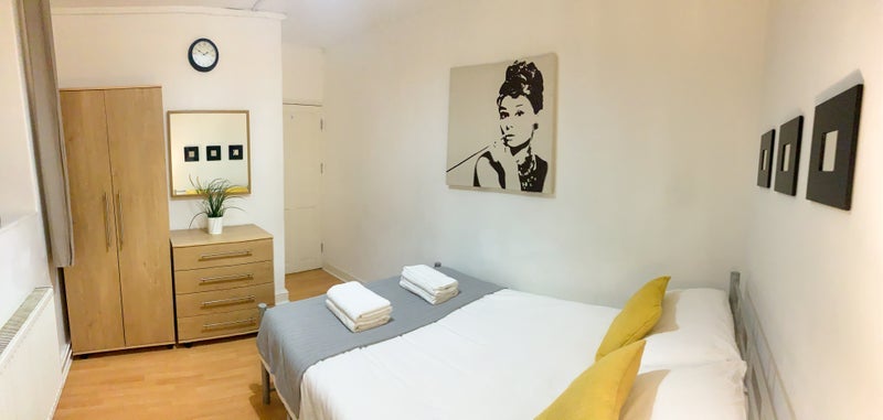 Room Homerton Road in Greater London