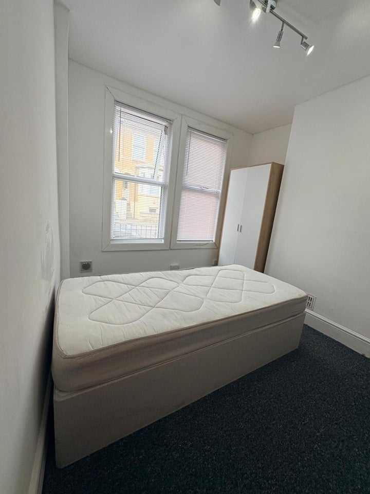 Room Victoria Road in Chatham