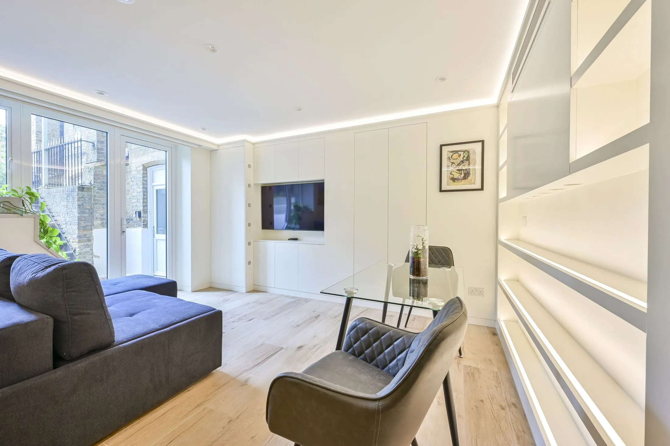 Flat Battersea Park Road in Greater London