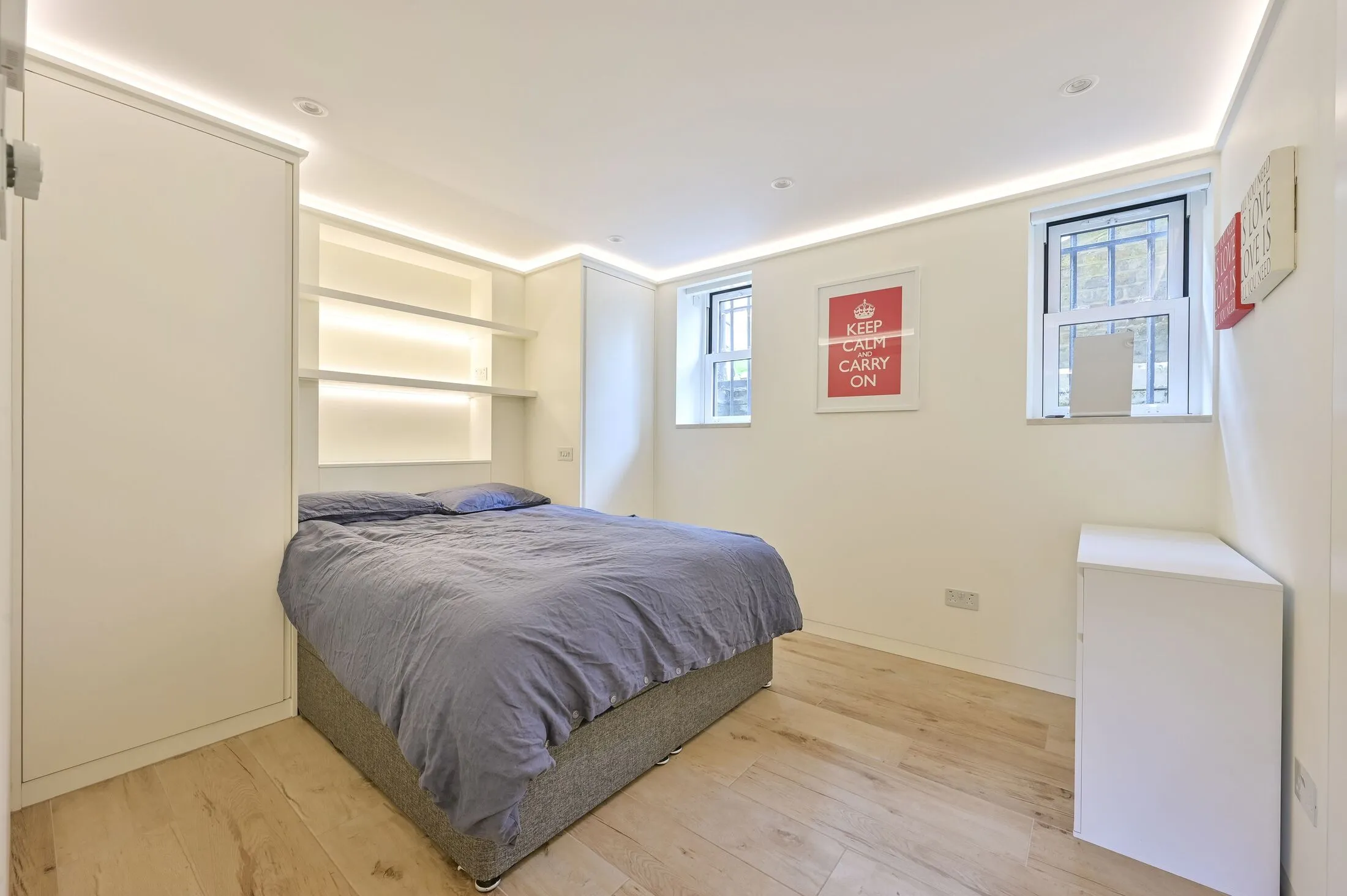 Flat Battersea Park Road in Greater London