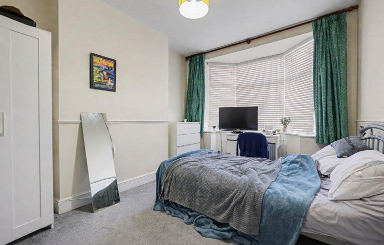 Room Stanley Road in Coventry