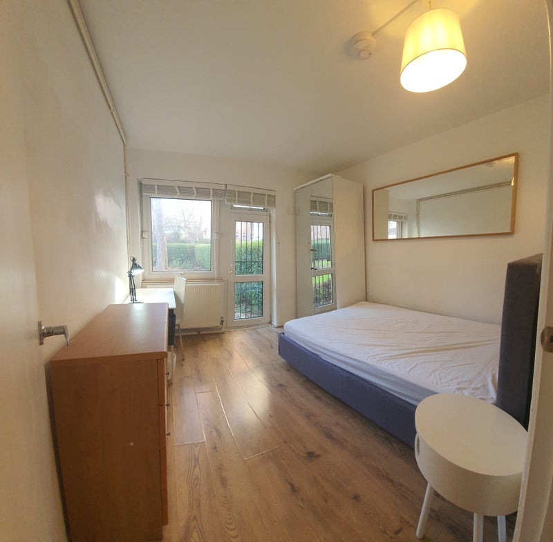 Flat Harrington Street in Greater London