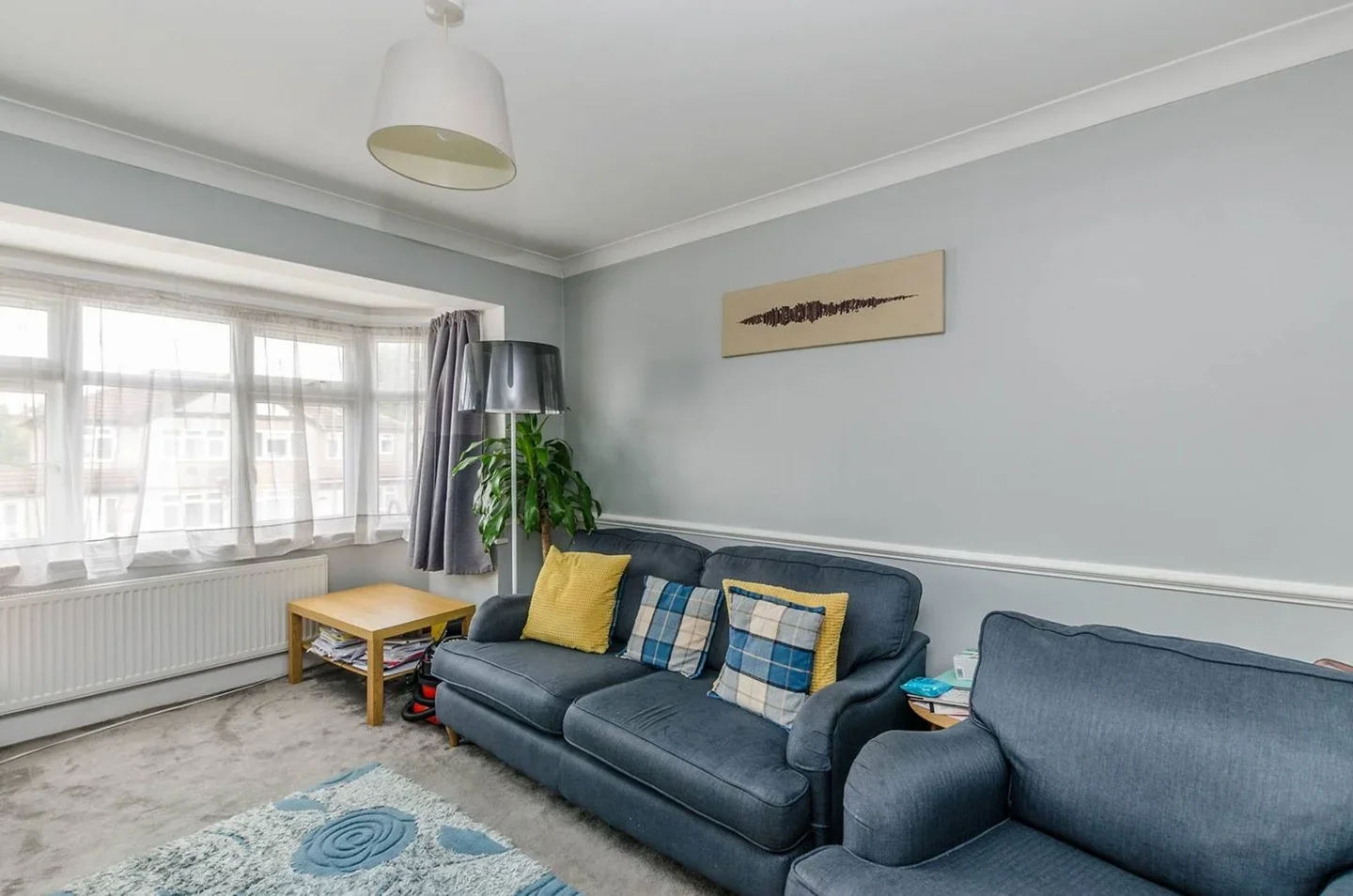 Flat Weald Lane in Greater London