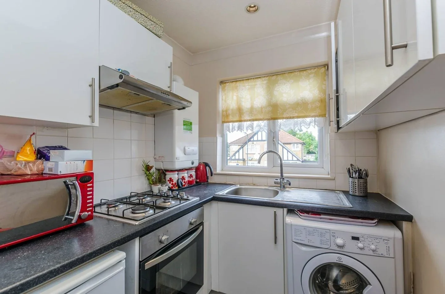 Flat Weald Lane in Greater London