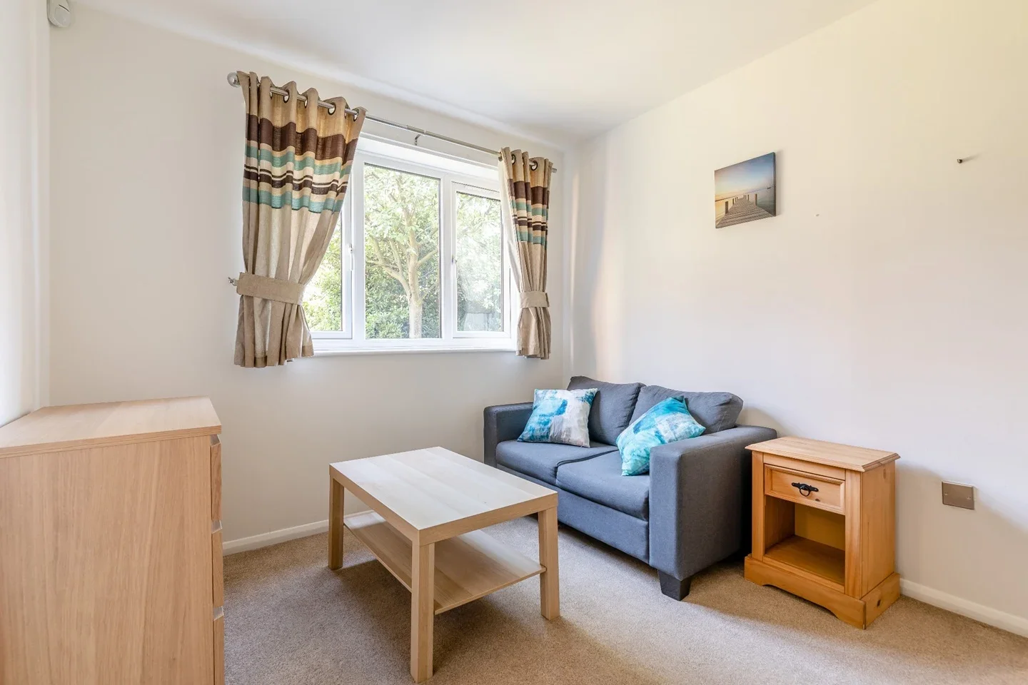 Flat Jack Clow Road in Greater London