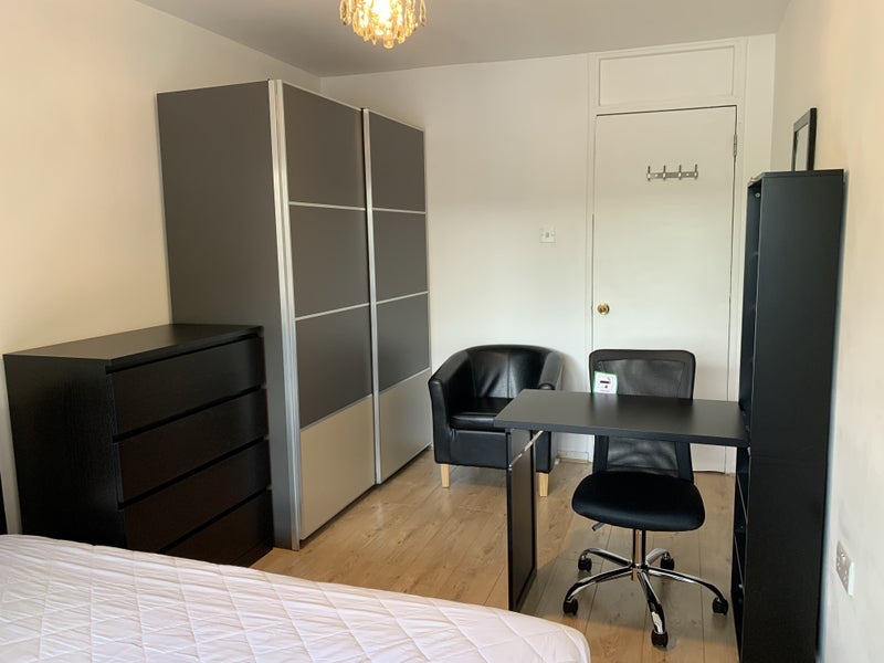 Room Earlsferry Way in Greater London
