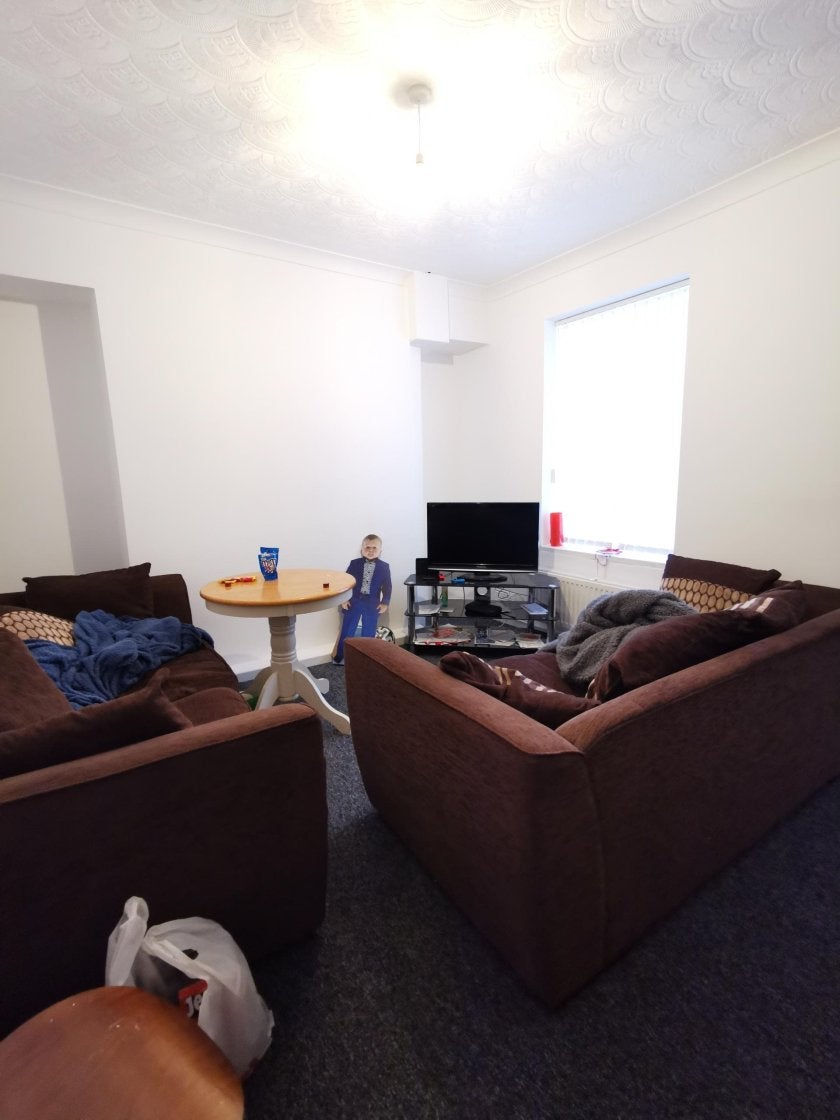 Room Crymlyn Street in Swansea