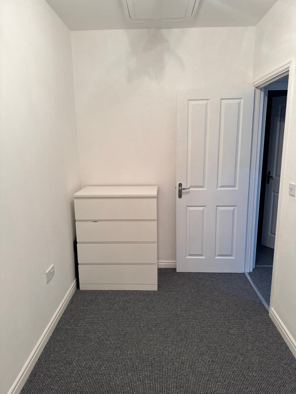 Room Eaton Drive in Southport