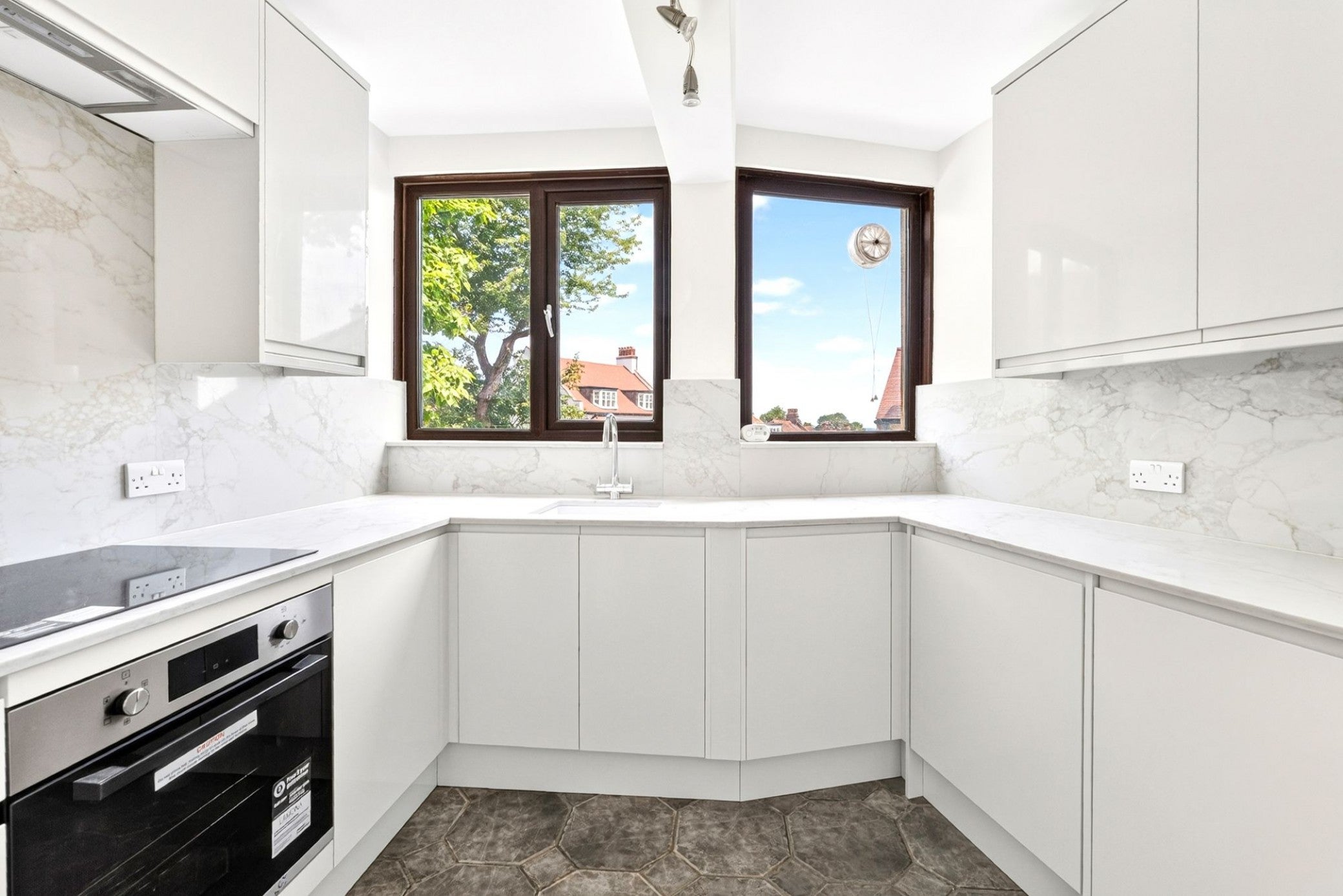 Flat Southwood Lawn Road in Greater London