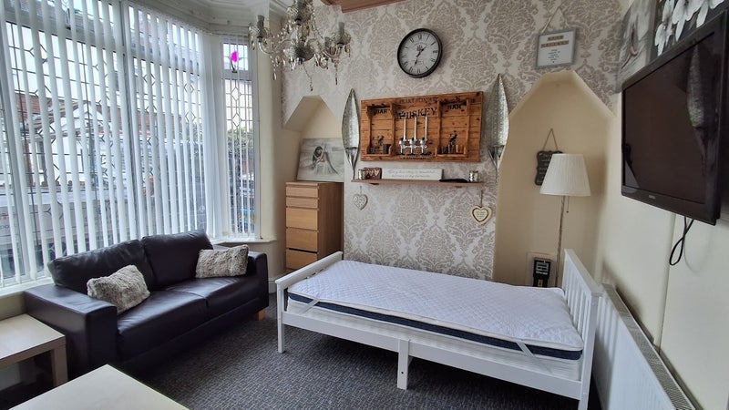 Room Bank Square in Southport