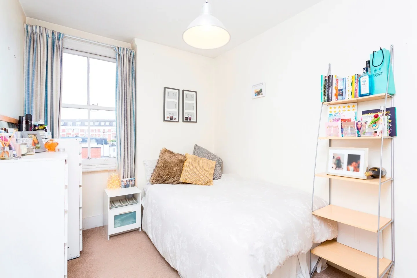Flat Fulham Road in Greater London