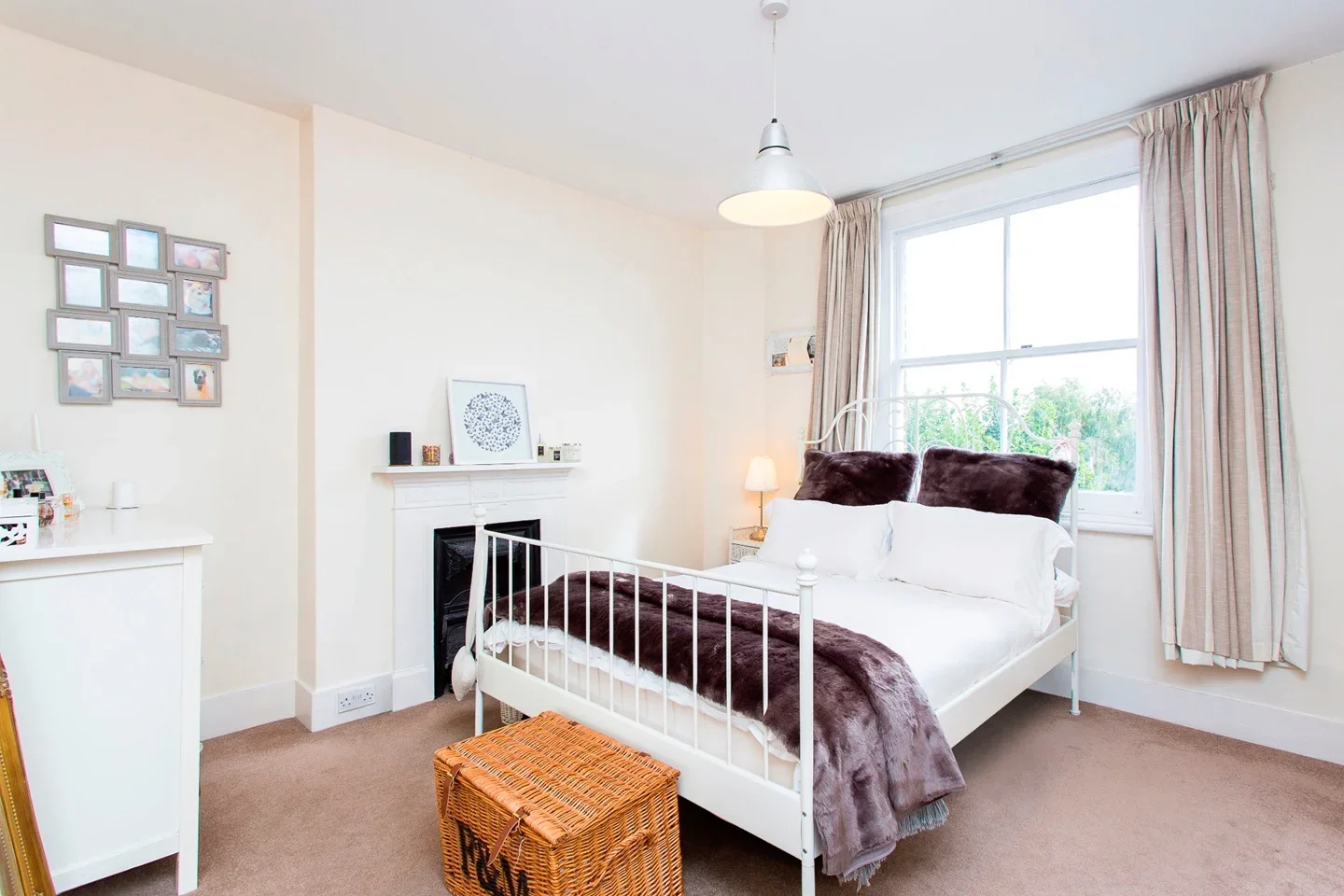 Flat Fulham Road in Greater London