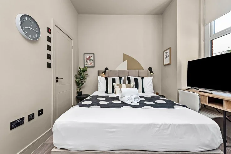 Flat Consort Road in Greater London