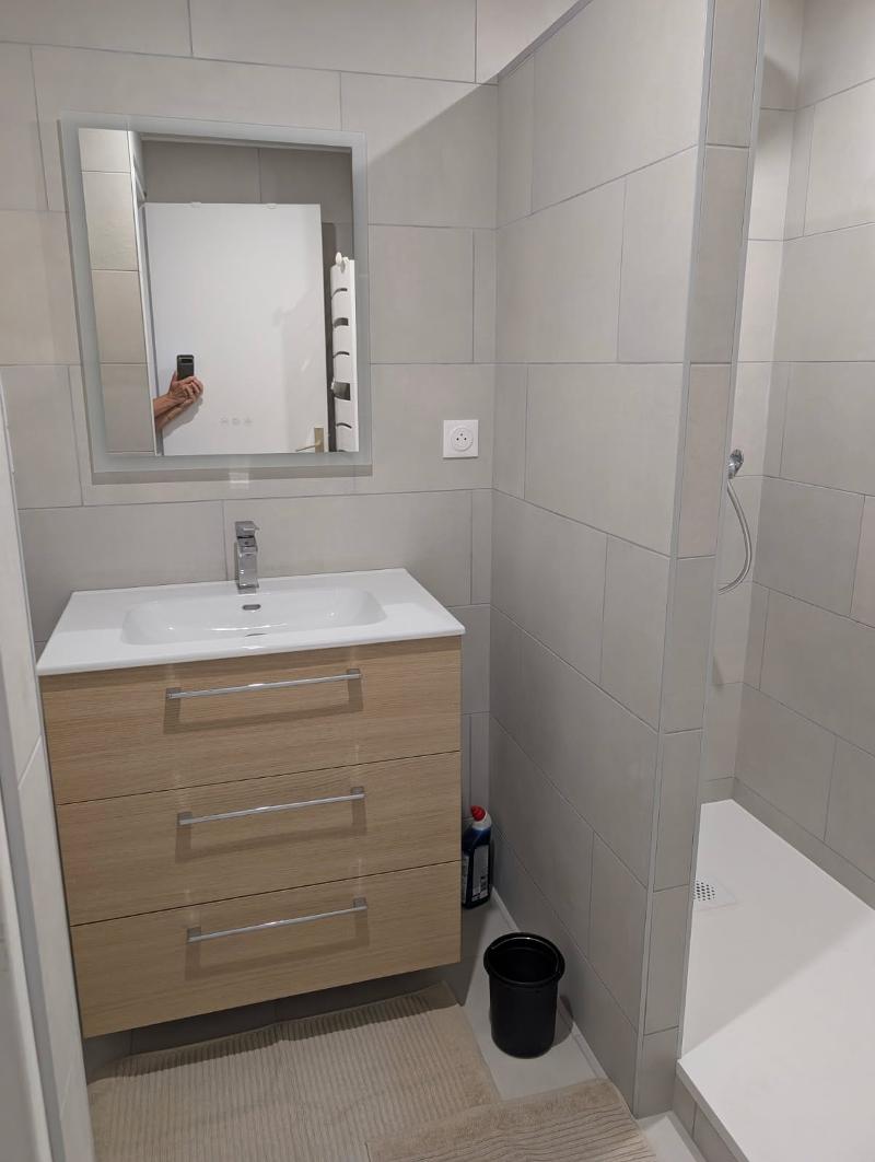 Room Rue des Treilles in Libourne