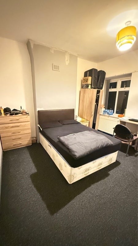 Room Hazelwell Street in Birmingham