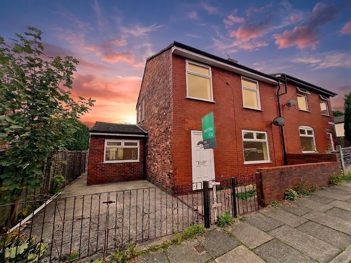 House King Street in Radcliffe