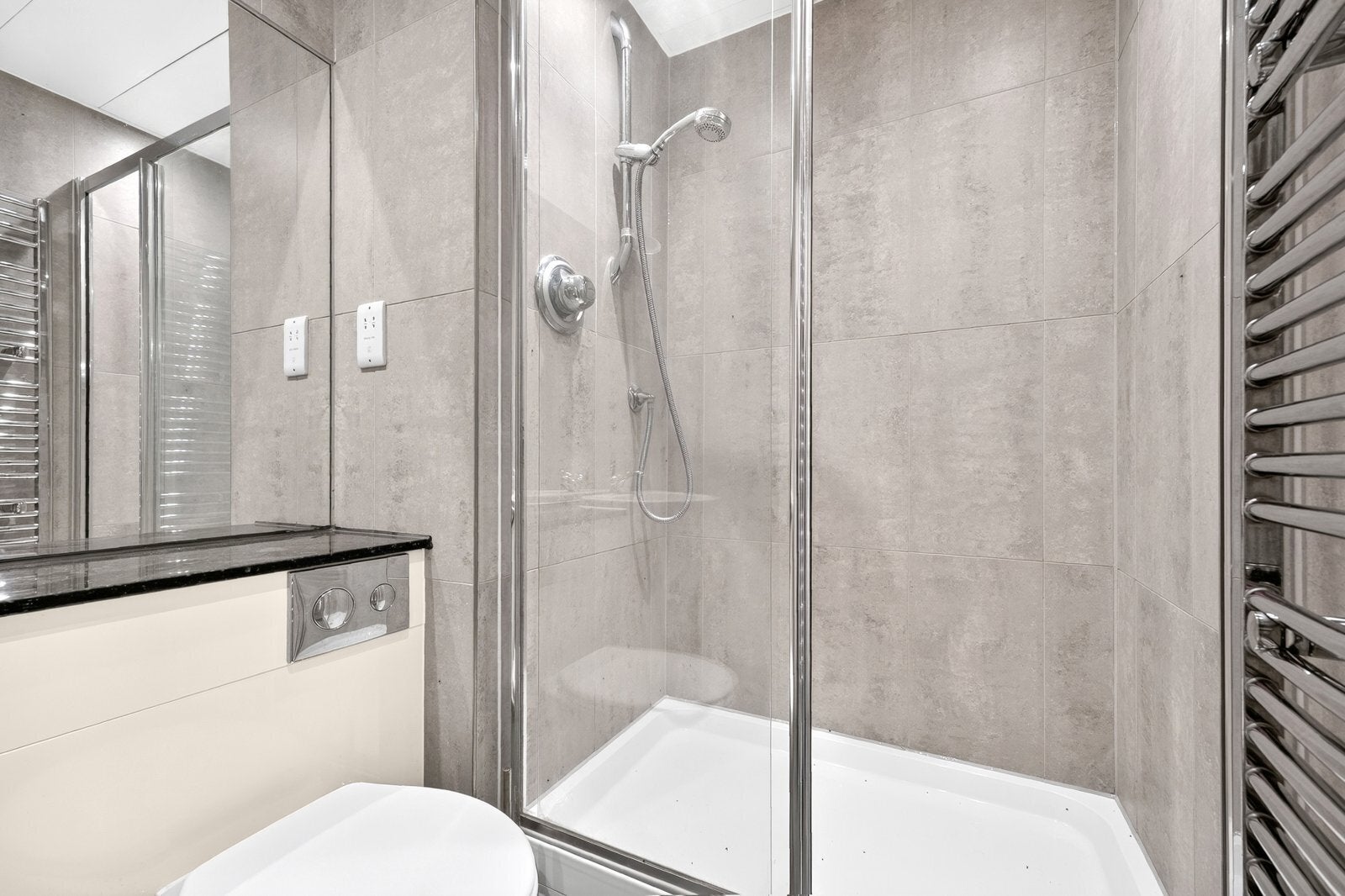 Flat Lovat Lane in City of London