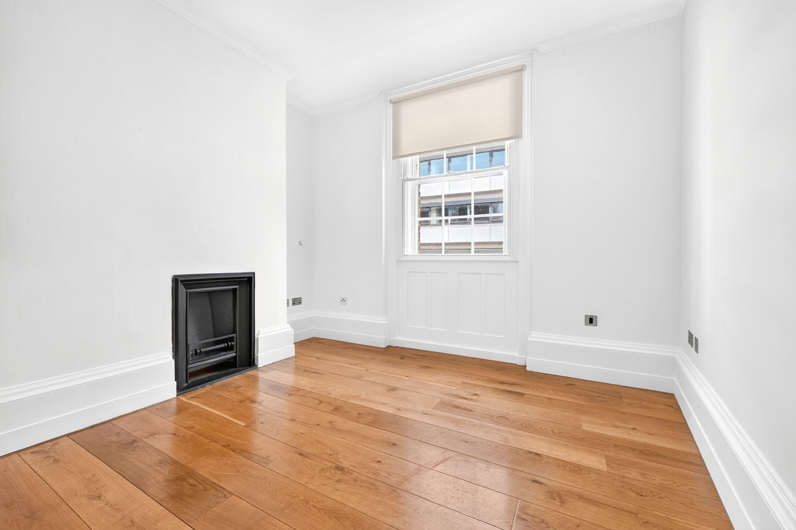 Flat Lovat Lane in City of London