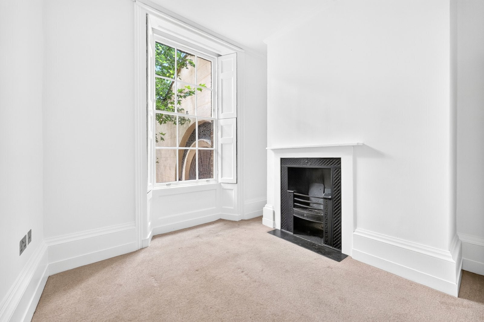 Flat Lovat Lane in City of London