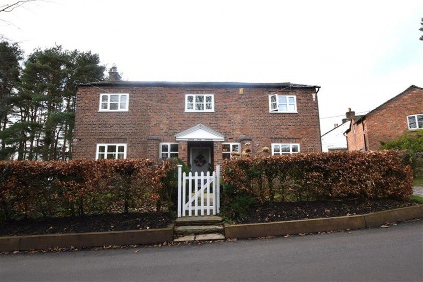 House Andertons Lane in Henbury