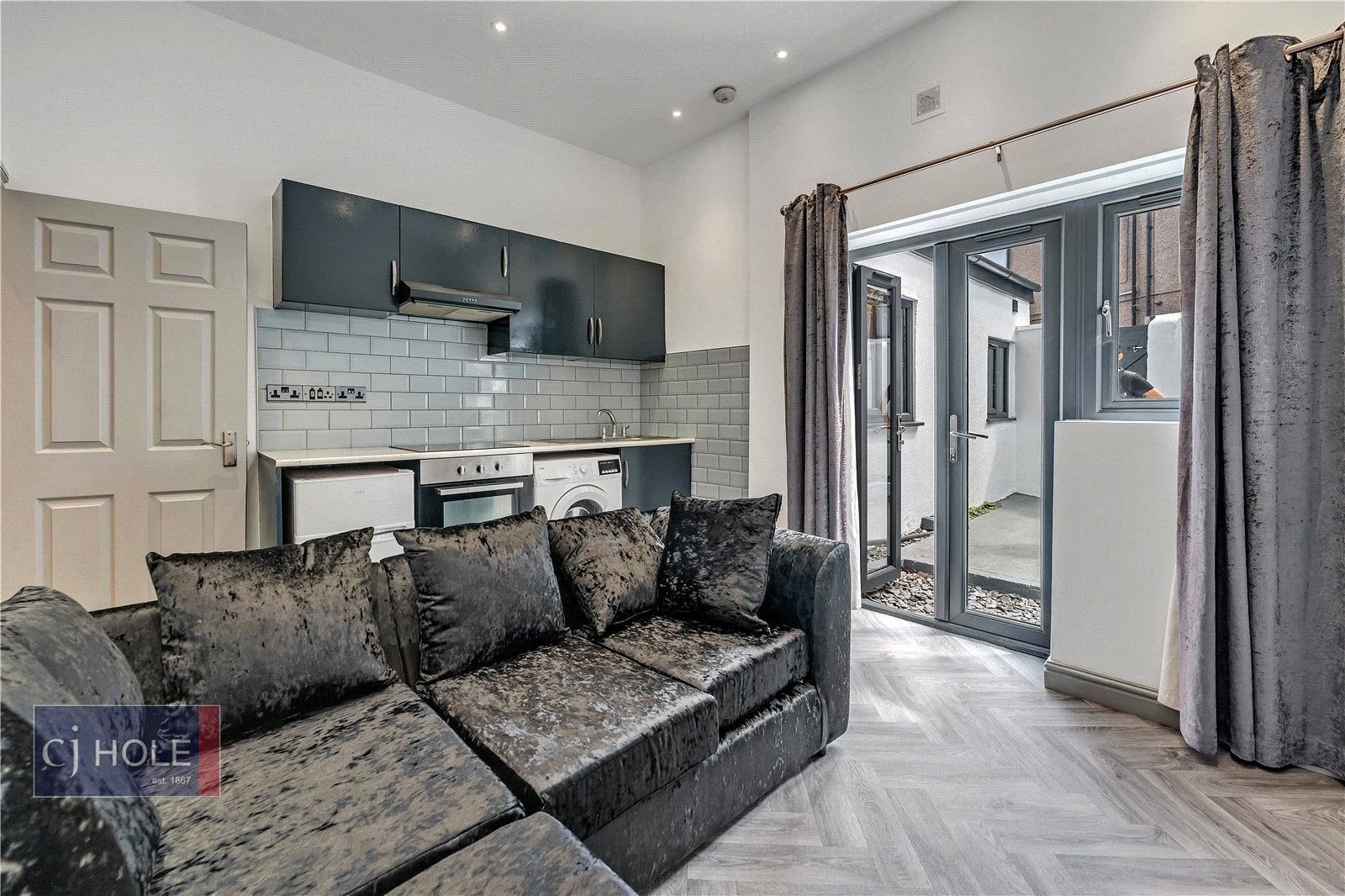 Flat Stapleton Road in Bristol