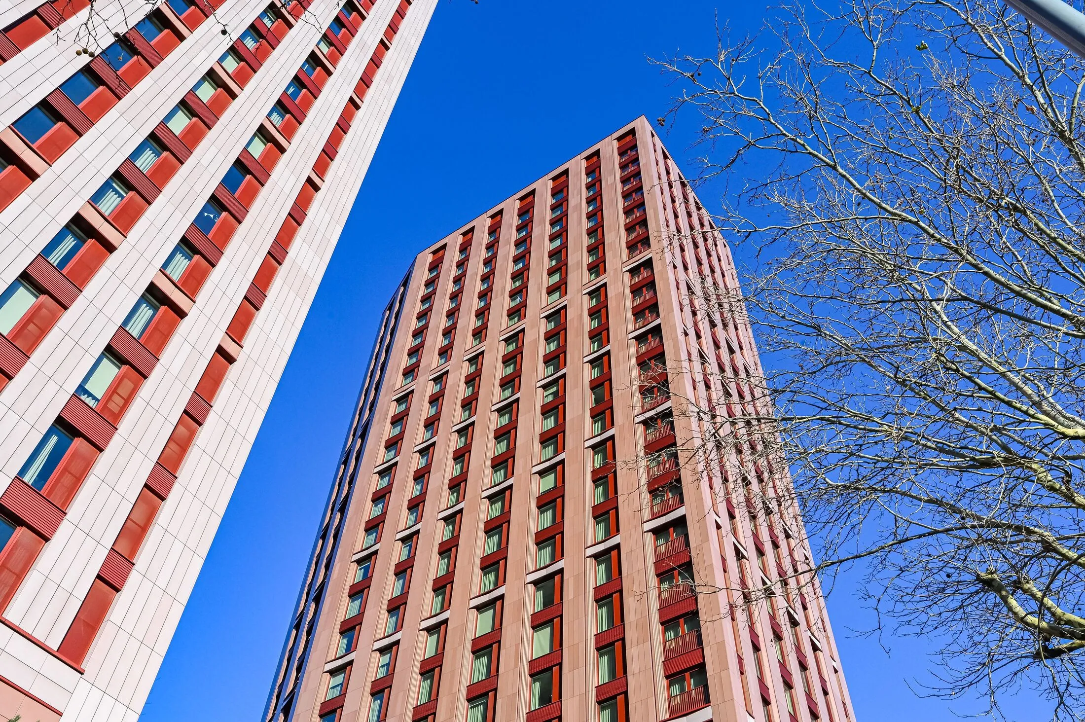 Flat Erskine Road in Greater London