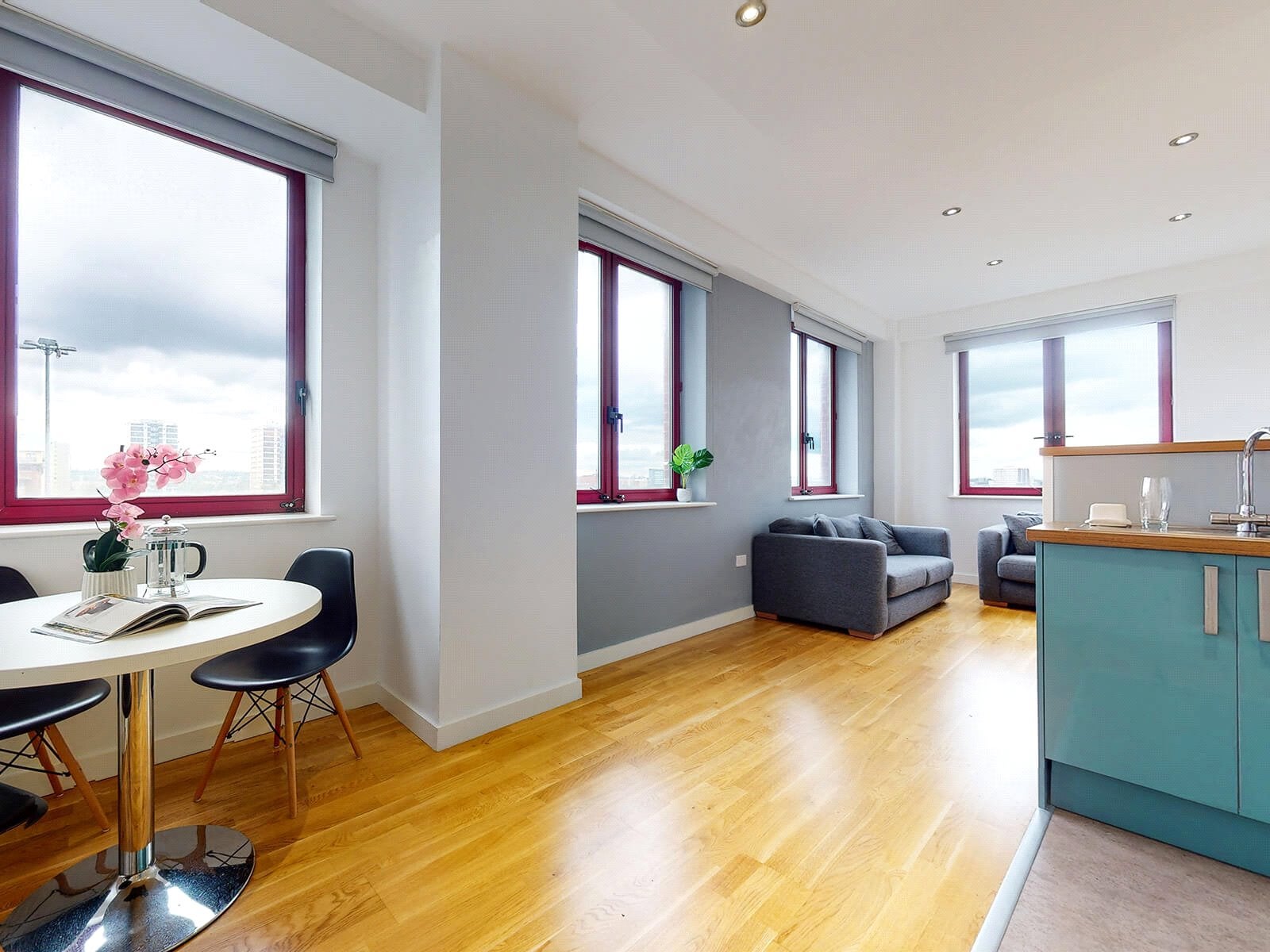 Room Wade Lane in Leeds