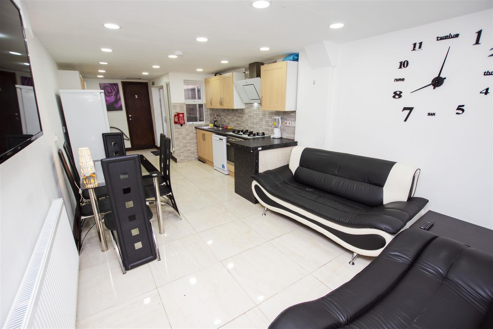 Flat Tiverton Road in Birmingham