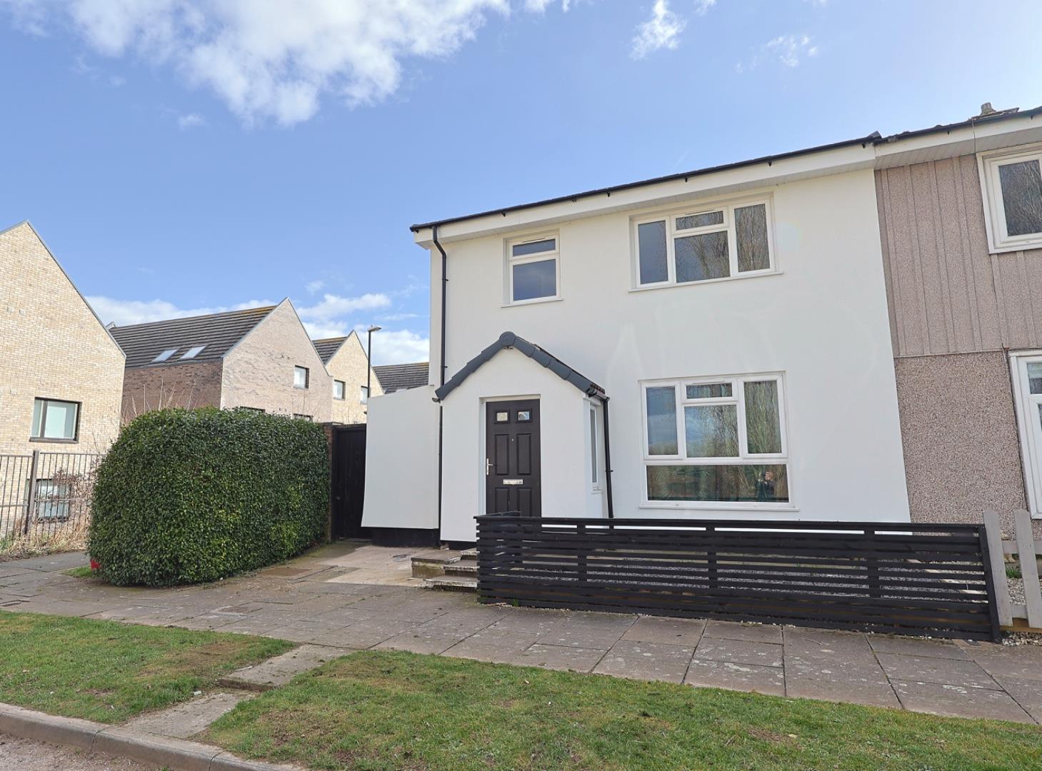 Flat Hayton Green in Coventry